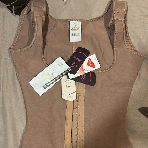 **NEW** Never worn 3032 NANCY FAJAS MELIBELT Size XL-38 - Picture 6 of 9